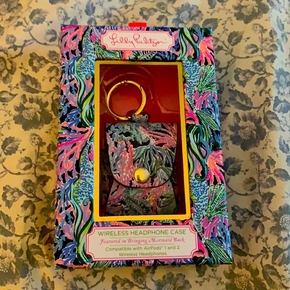 Lilly Pulitzer AirPod 1 or 2 case keychain